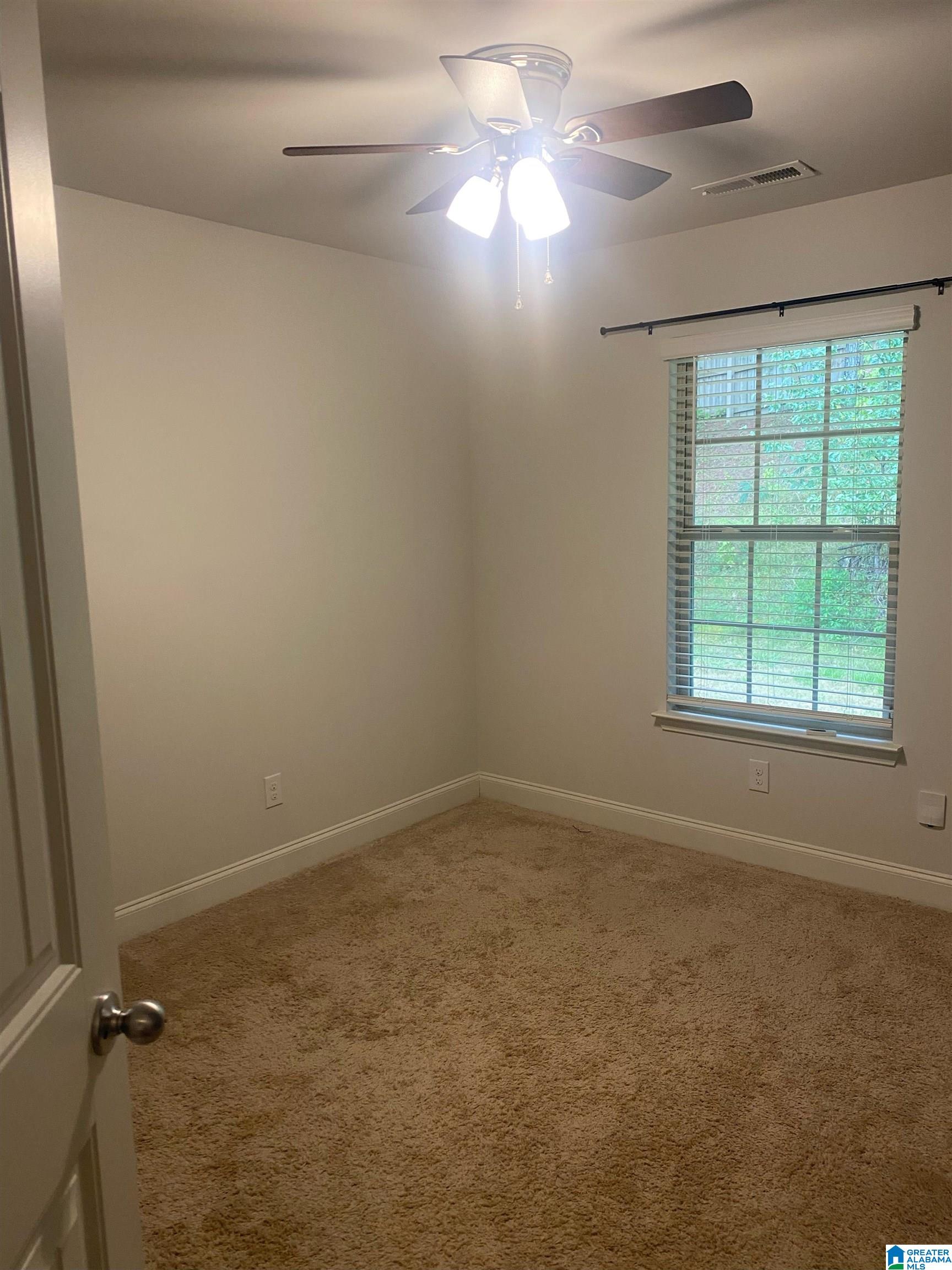 433 Marsh Circle Calera, AL 35040 - Photo 12 of 17