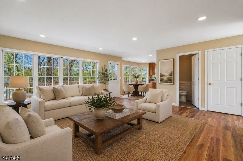 2 Log Road Lake Hopatcong, NJ 07849 - Photo 18 of 43