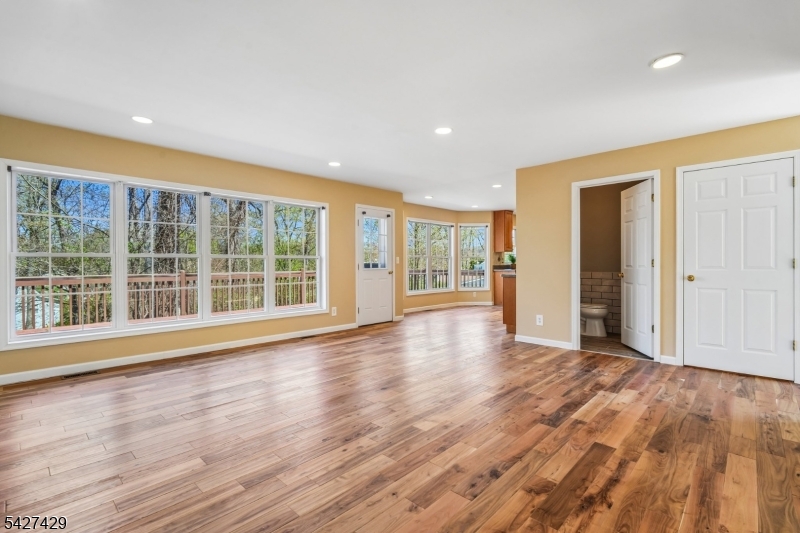 2 Log Road Lake Hopatcong, NJ 07849 - Photo 19 of 43