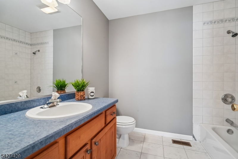 2 Log Road Lake Hopatcong, NJ 07849 - Photo 41 of 43