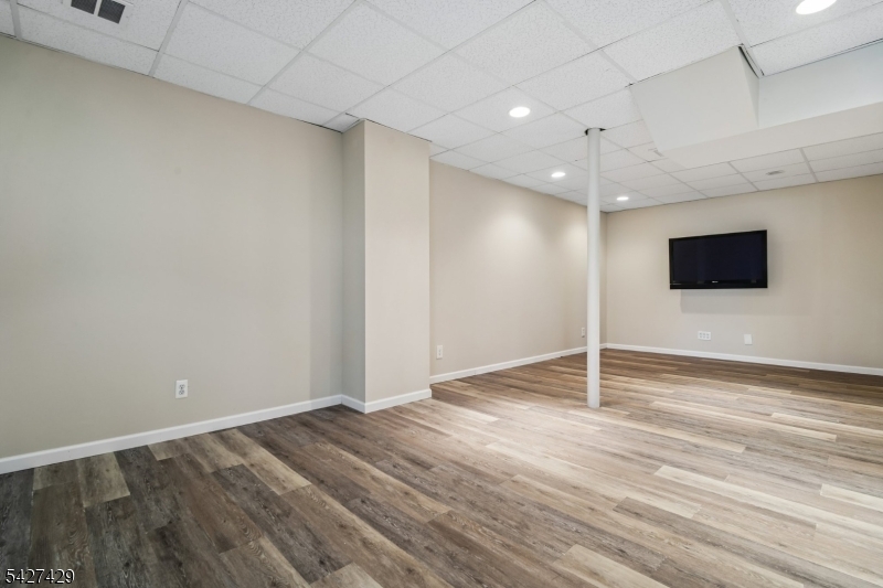 2 Log Road Lake Hopatcong, NJ 07849 - Photo 43 of 43
