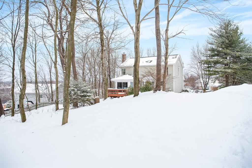 1624 Forest Ridge Drive Pittsburgh, PA 15237 - Photo 2 of 25 Gallery Image 2