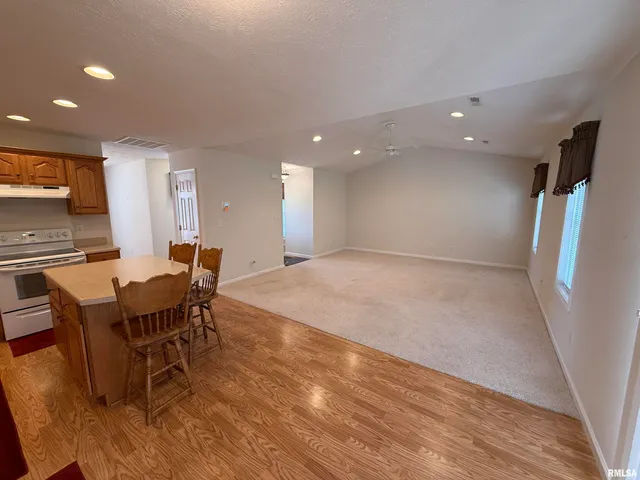 $249,000 | 108 Chase Lane, Marion, IL 62959