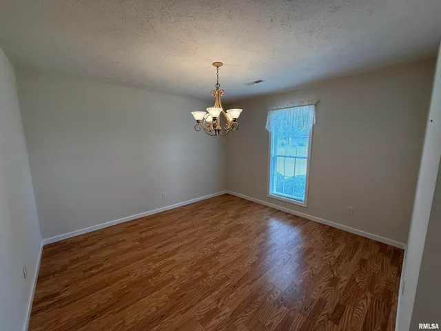 $249,000 | 108 Chase Lane, Marion, IL 62959