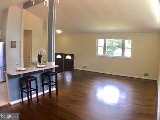 8207 Springfield Village Drive Springfield, VA 22152 - Photo 11 of 30 Interior (General)