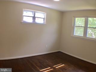 8207 Springfield Village Drive Springfield, VA 22152 - Photo 16 of 30 Bedroom