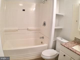 8207 Springfield Village Drive Springfield, VA 22152 - Photo 23 of 30 Bath