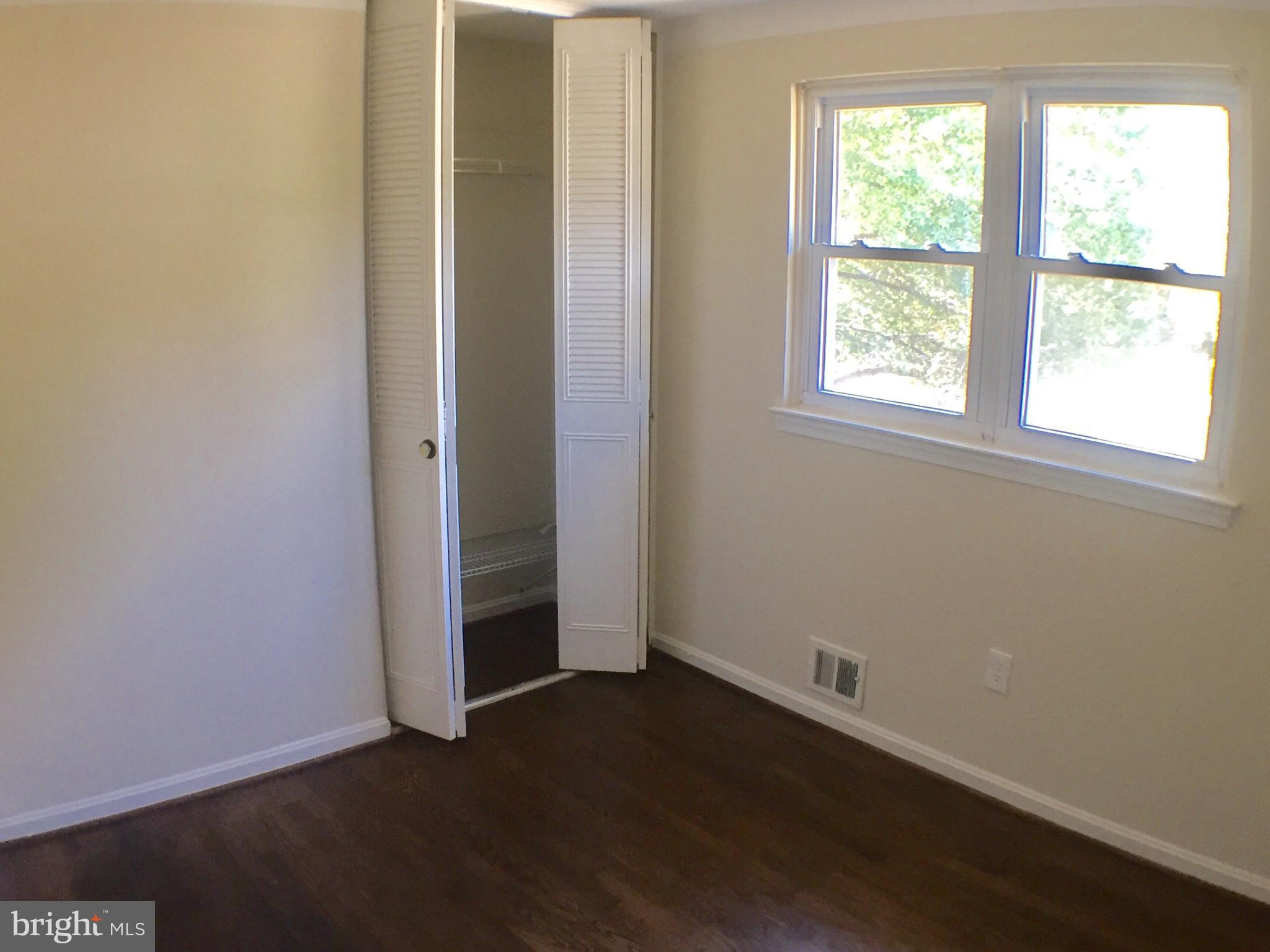 8207 Springfield Village Drive Springfield, VA 22152 - Photo 25 of 30 Bedroom