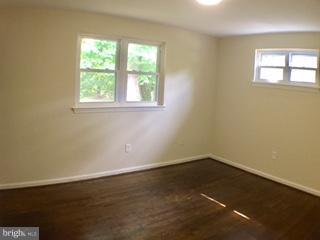 8207 Springfield Village Drive Springfield, VA 22152 - Photo 26 of 30 Bedroom