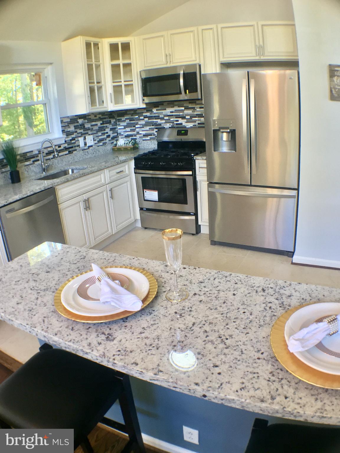 8207 Springfield Village Drive Springfield, VA 22152 - Photo 6 of 30 Interior (General)