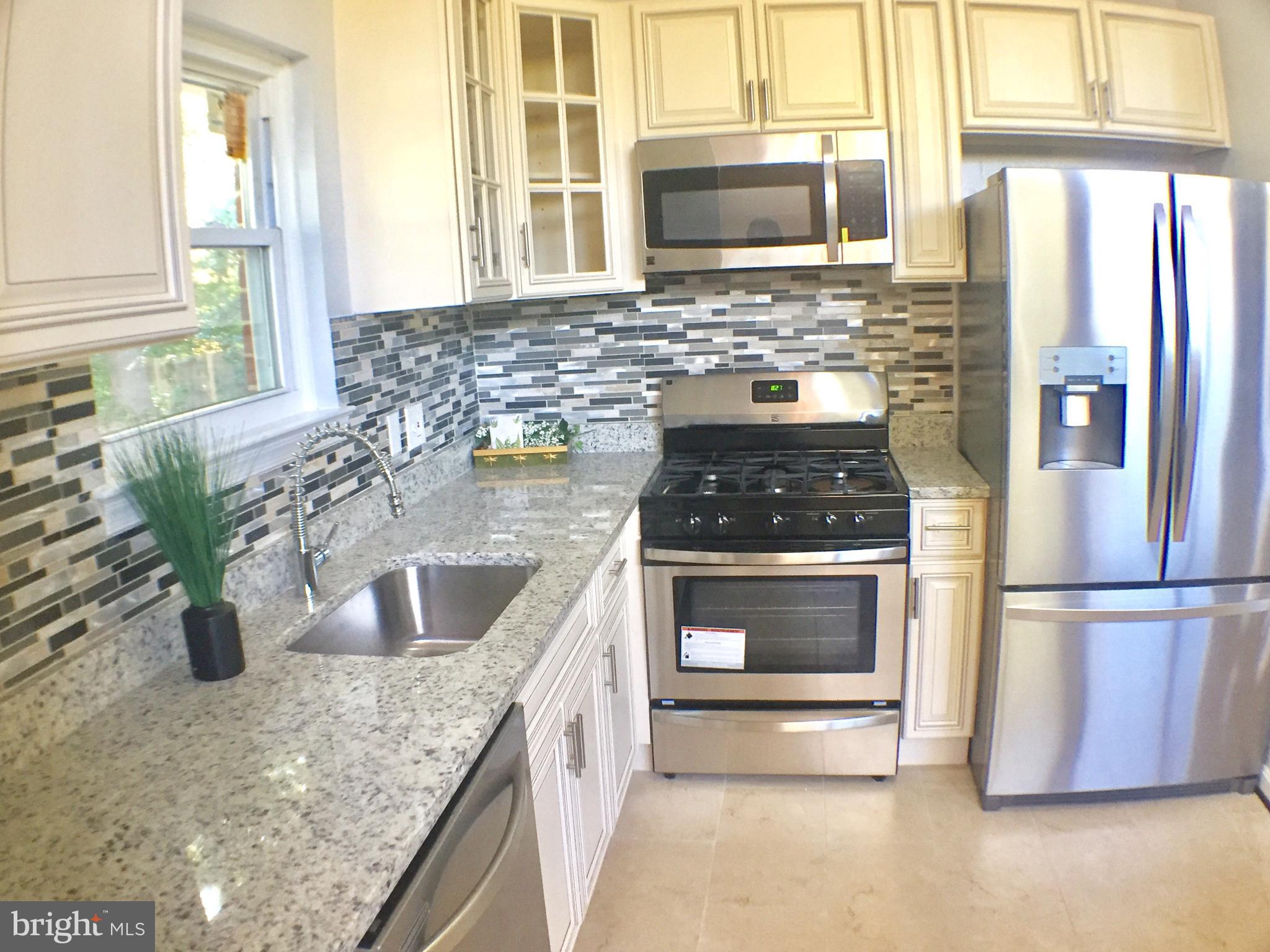 8207 Springfield Village Drive Springfield, VA 22152 - Photo 9 of 30 Kitchen