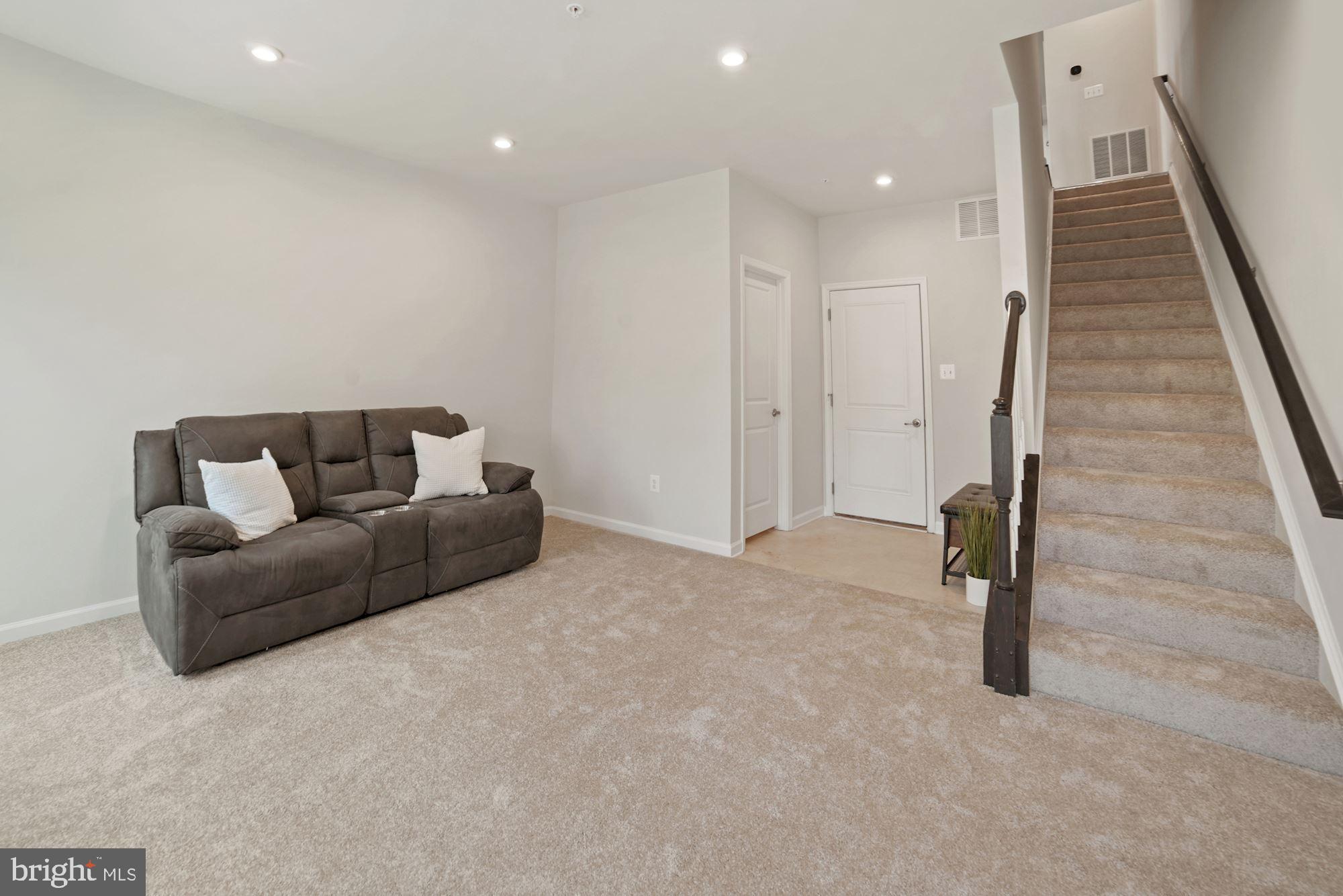 1433 Strahorn Road Hanover, MD 21076 - Photo 4 of 20