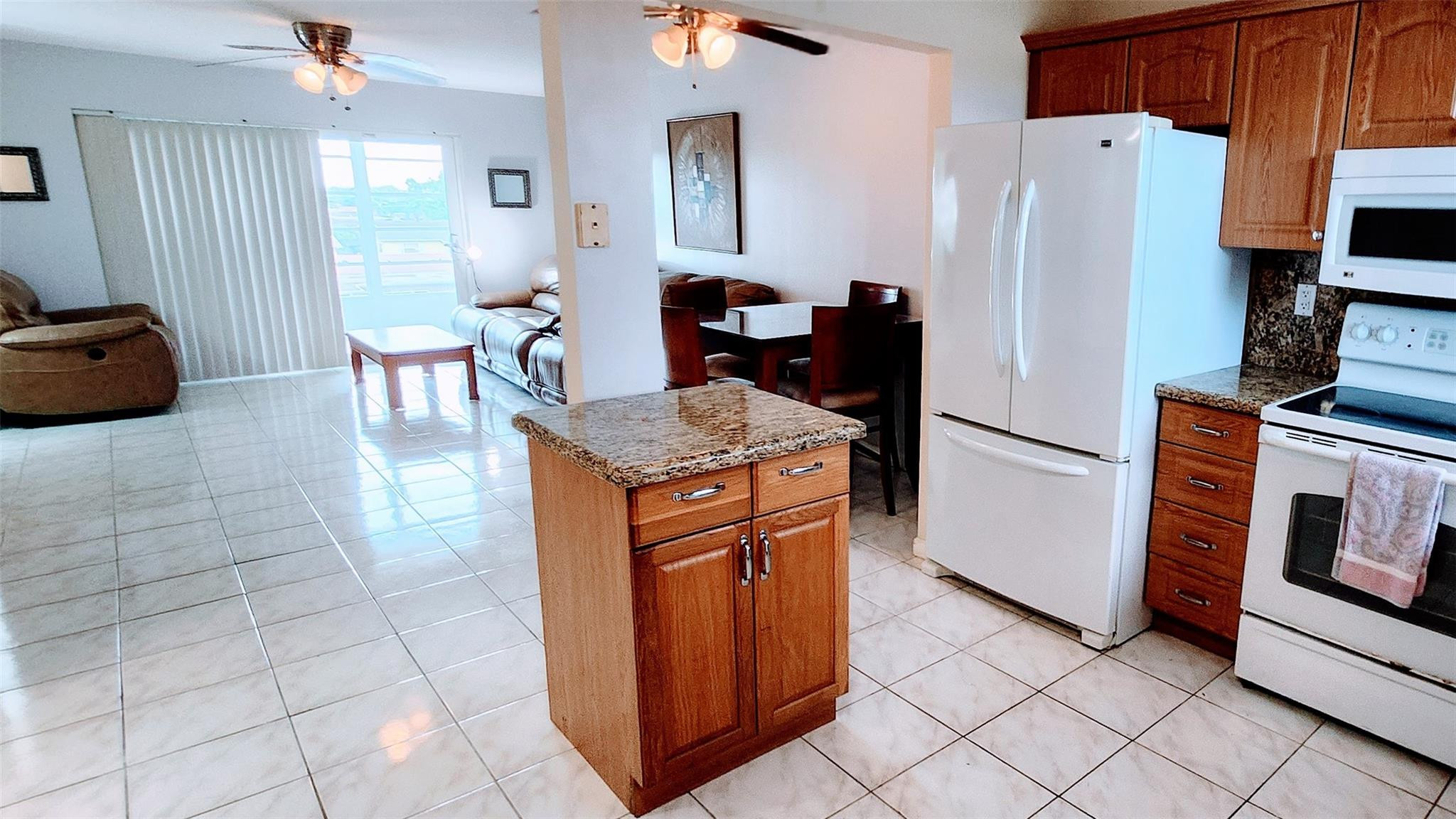 2721 North Pine Island Road, Unit 309 Sunrise, FL 33322 - Photo 5 of 23 Photo 5