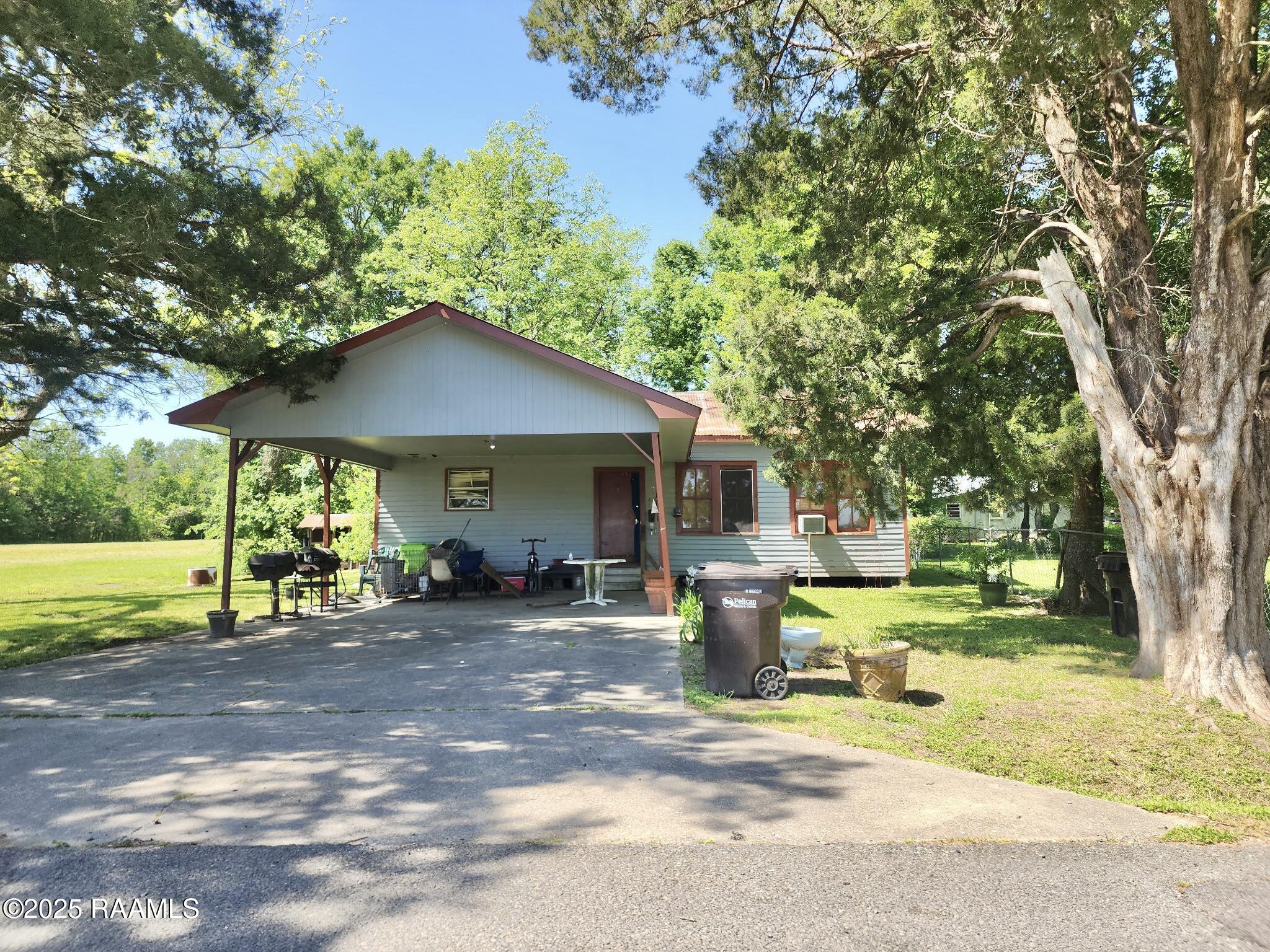 438 Alexander Street Breaux Bridge, LA 70517 - Photo 1 of 9 438 Alexander Front
