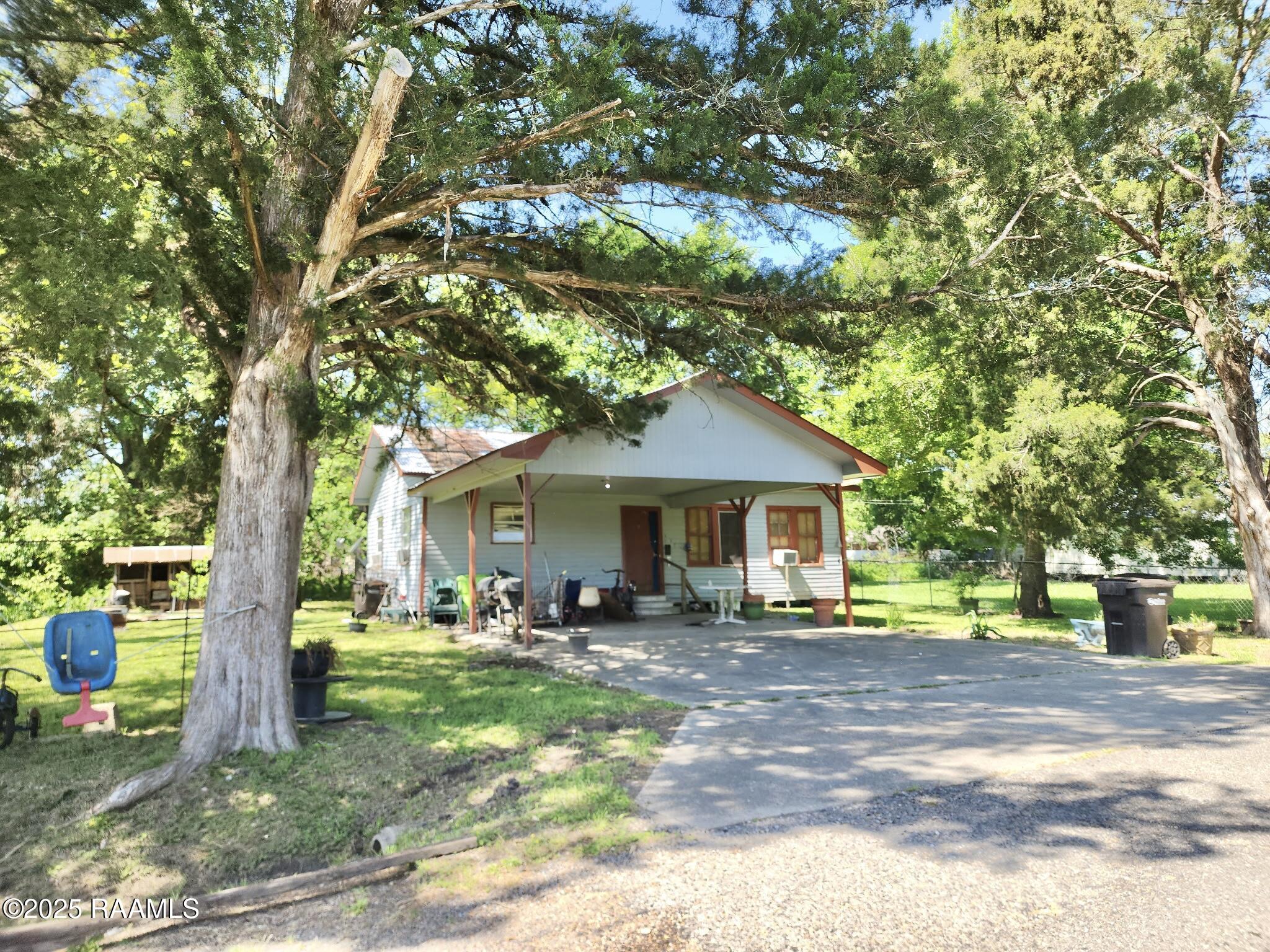 438 Alexander Street Breaux Bridge, LA 70517 - Photo 2 of 9 438 Alexander - 2