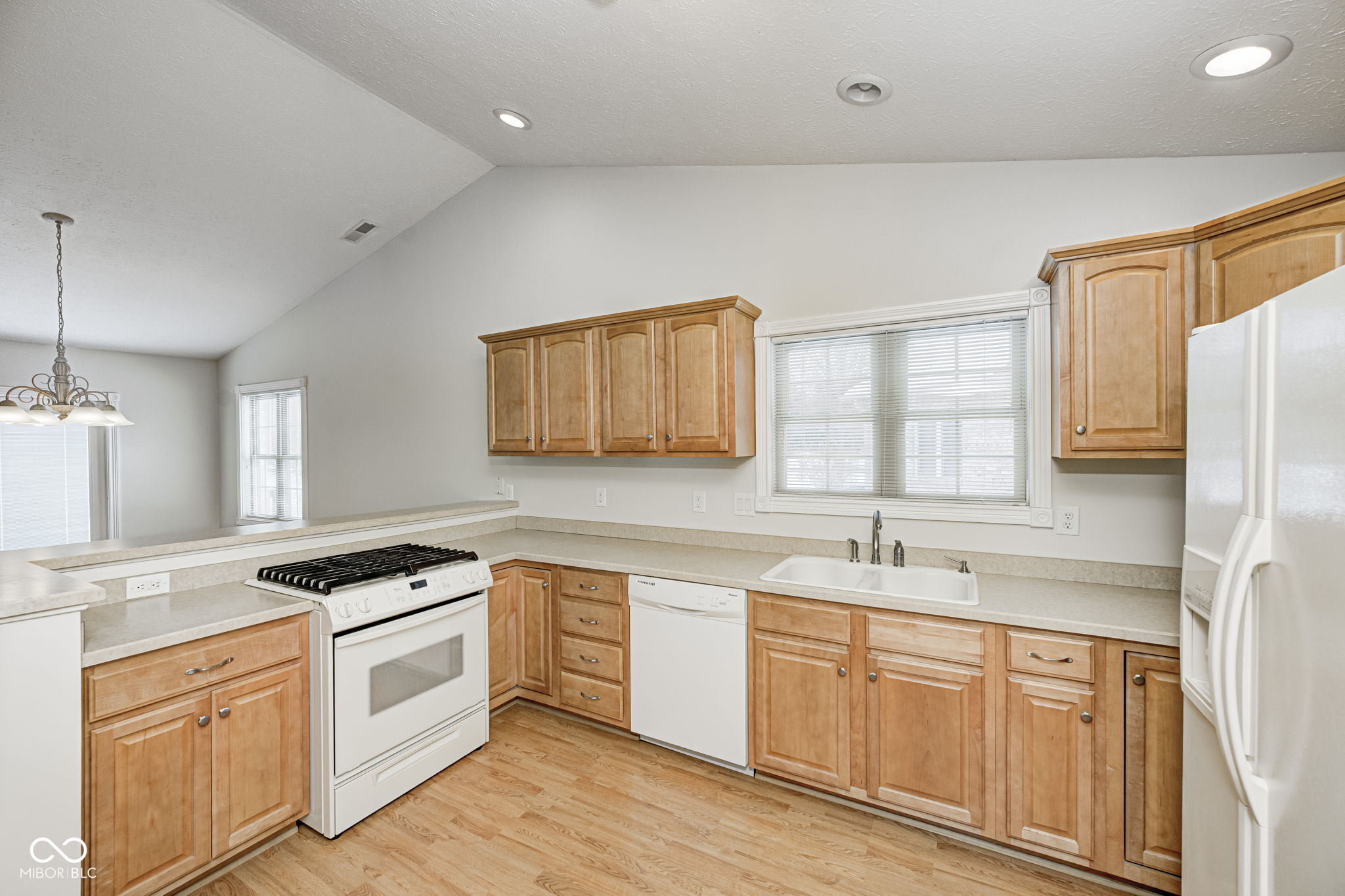 7775 Rosa Drive Indianapolis, IN 46237 - Photo 9 of 28