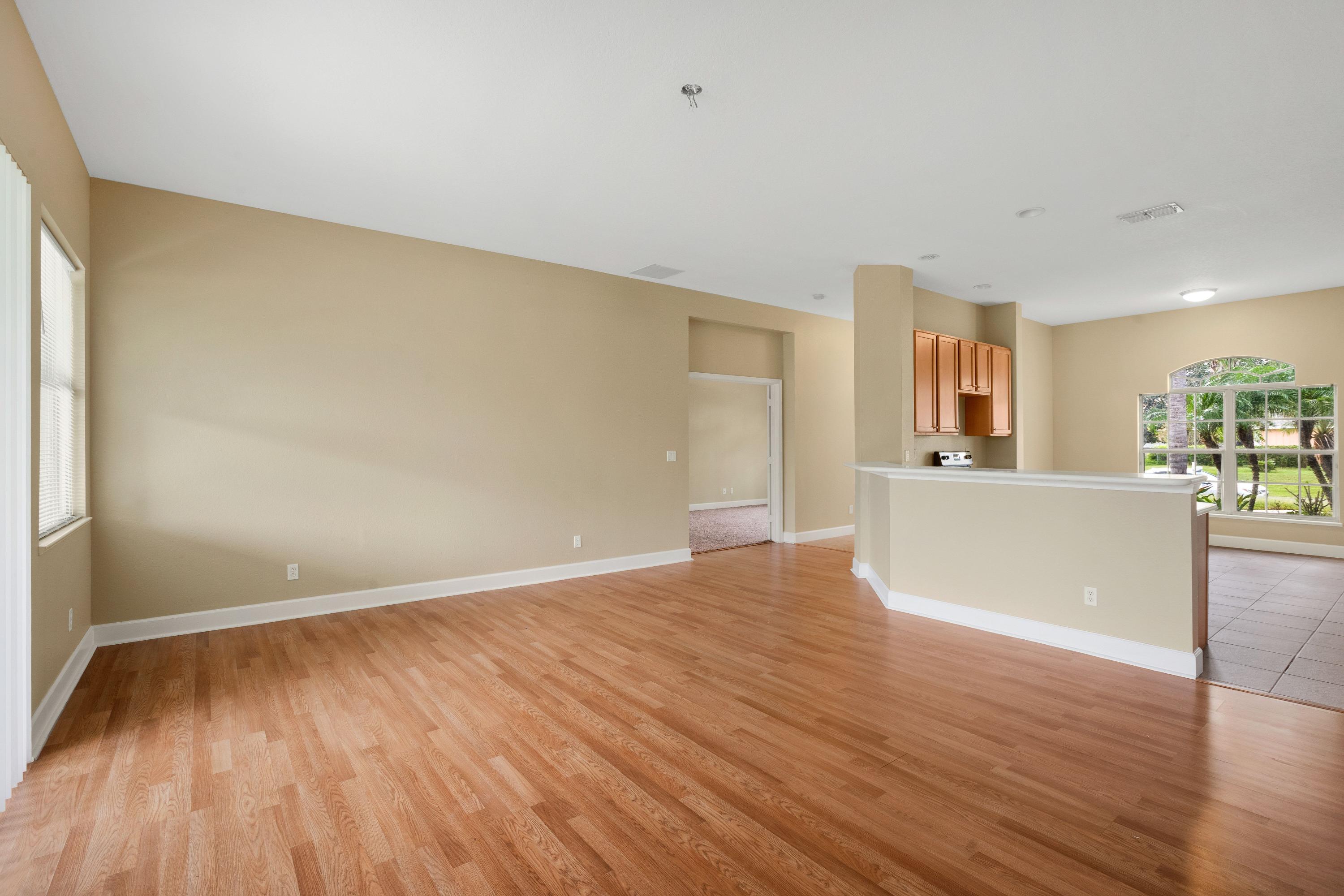 733 Southwest Sail Terrace Port St. Lucie, FL 34953 - Photo 4 of 16 jxXH_lJ4