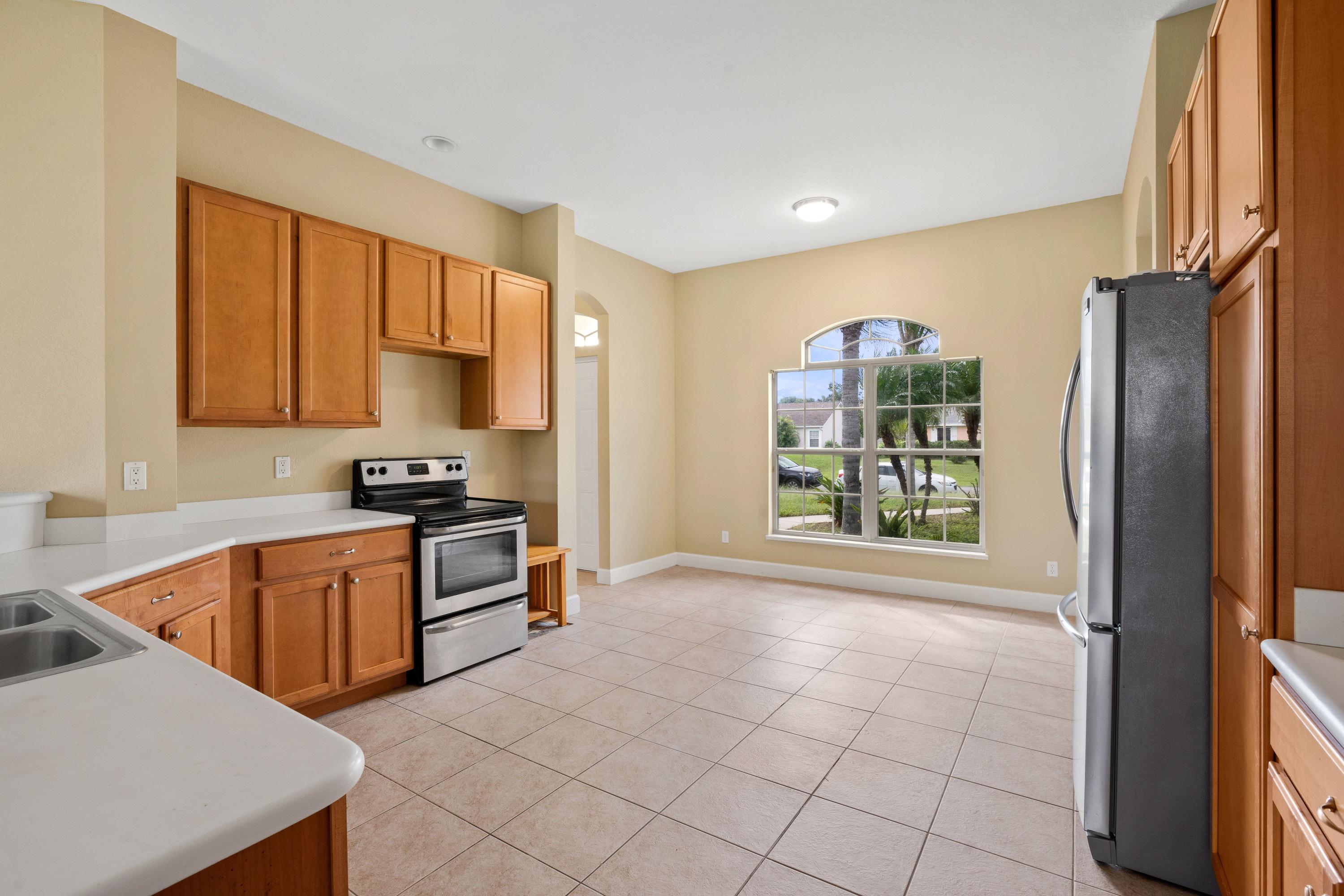 733 Southwest Sail Terrace Port St. Lucie, FL 34953 - Photo 5 of 16 RukDRO7c
