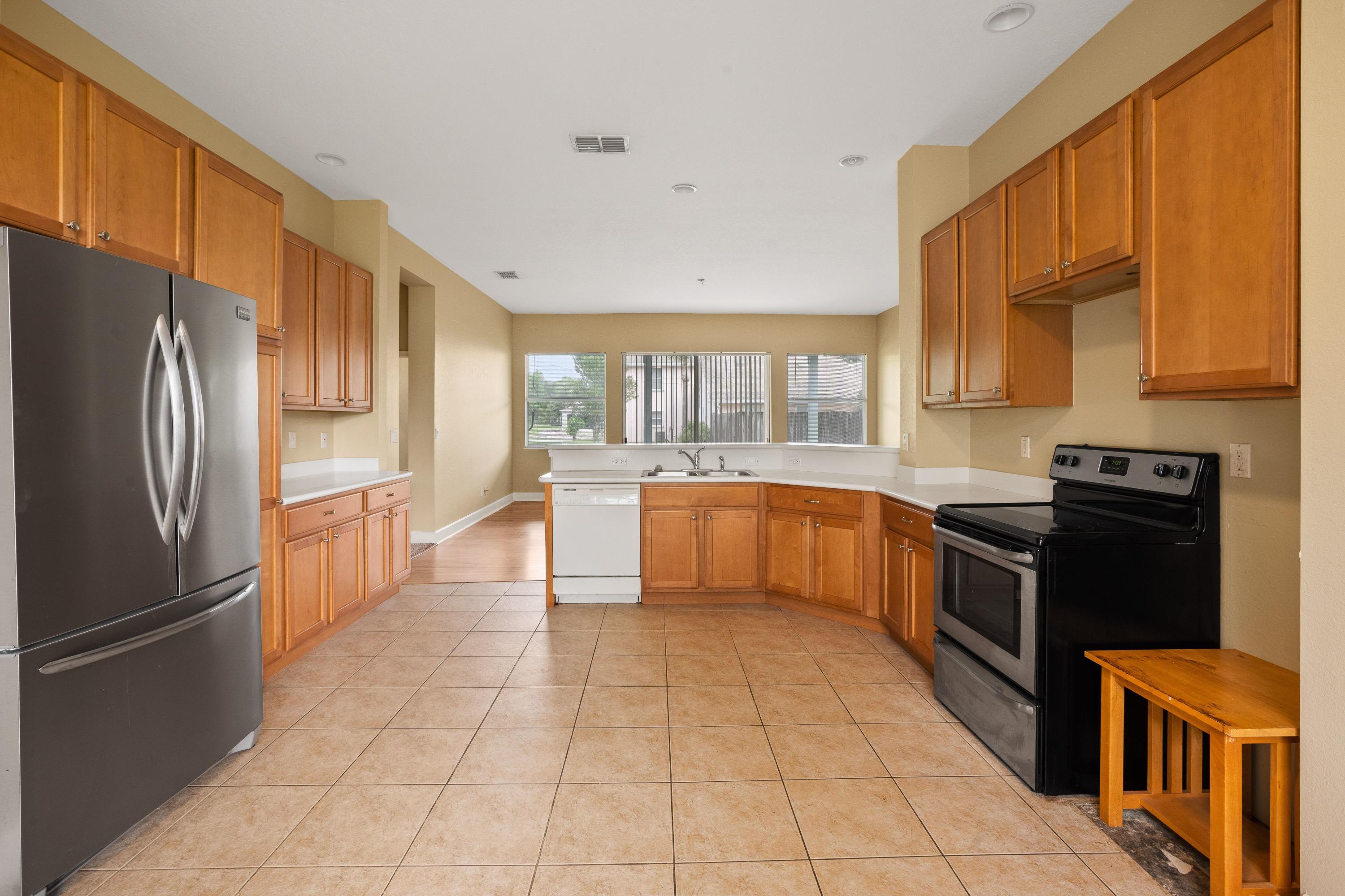 733 Southwest Sail Terrace Port St. Lucie, FL 34953 - Photo 6 of 16 ywRN8E6Q