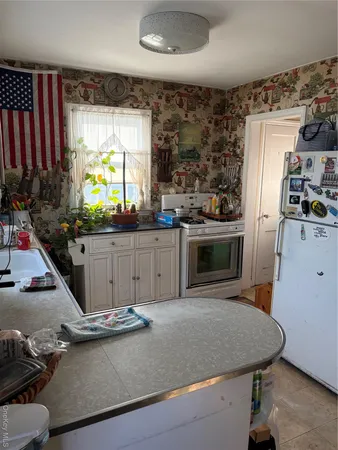 $635,000 | 2526 South St Marks Avenue, Bellmore, NY 11710