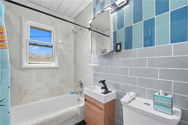 $165,000 | 8201 East 110th Street, Kansas City, MO 64134