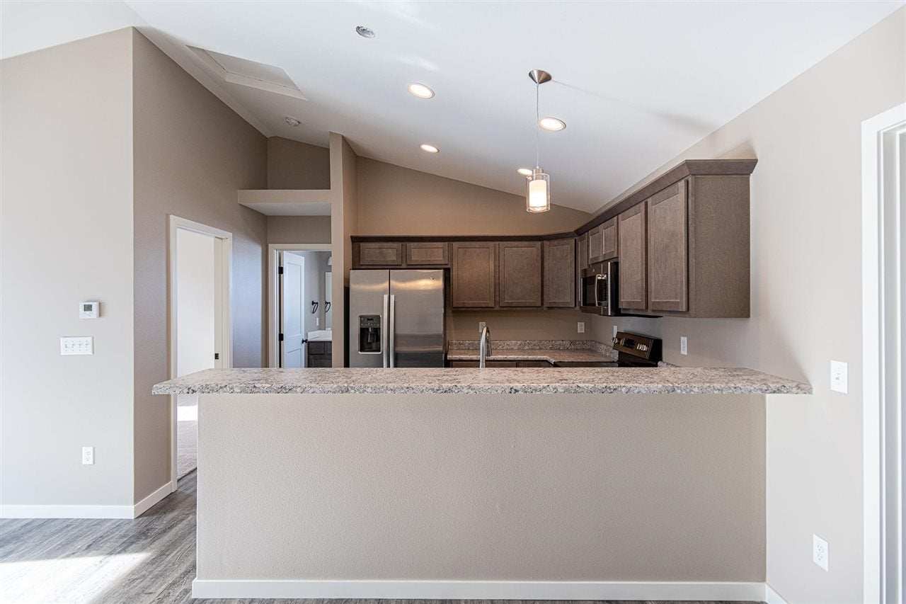 394 Maple Court Solon, IA 52333 - Photo 6 of 20 Gallery Image 6