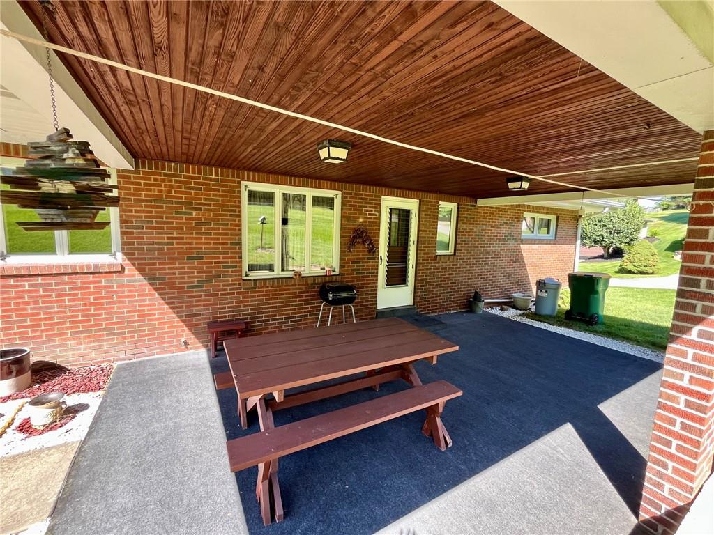 305 McClelland Road Canonsburg, PA 15317 - Photo 35 of 41 Back Patio