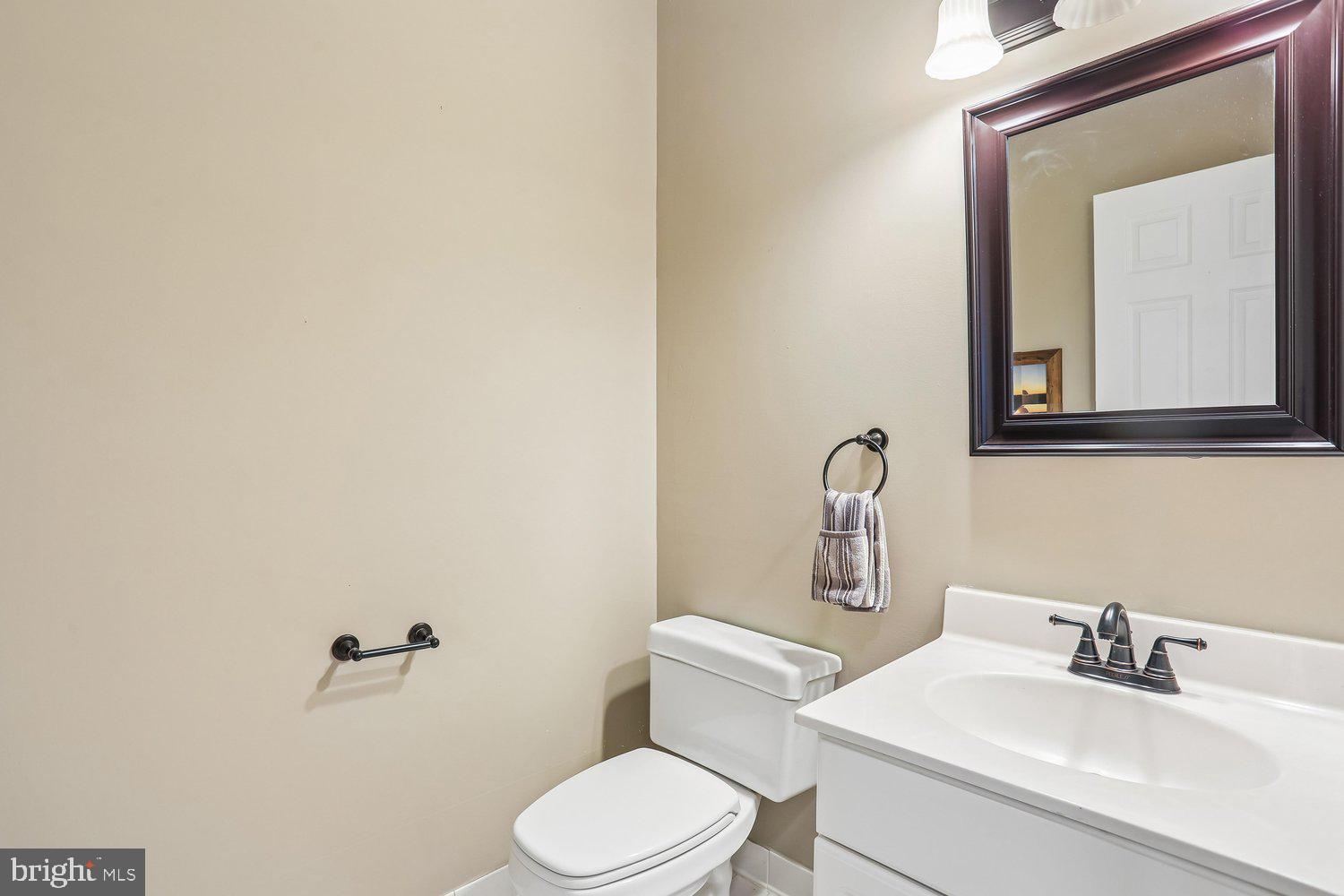 465 Tschiffely Square Road Gaithersburg, MD 20878 - Photo 22 of 74 Convenient main level powder room