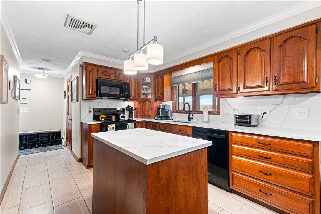 642 Greenville Road North Smithfield, RI 02896 - Photo 11 of 47