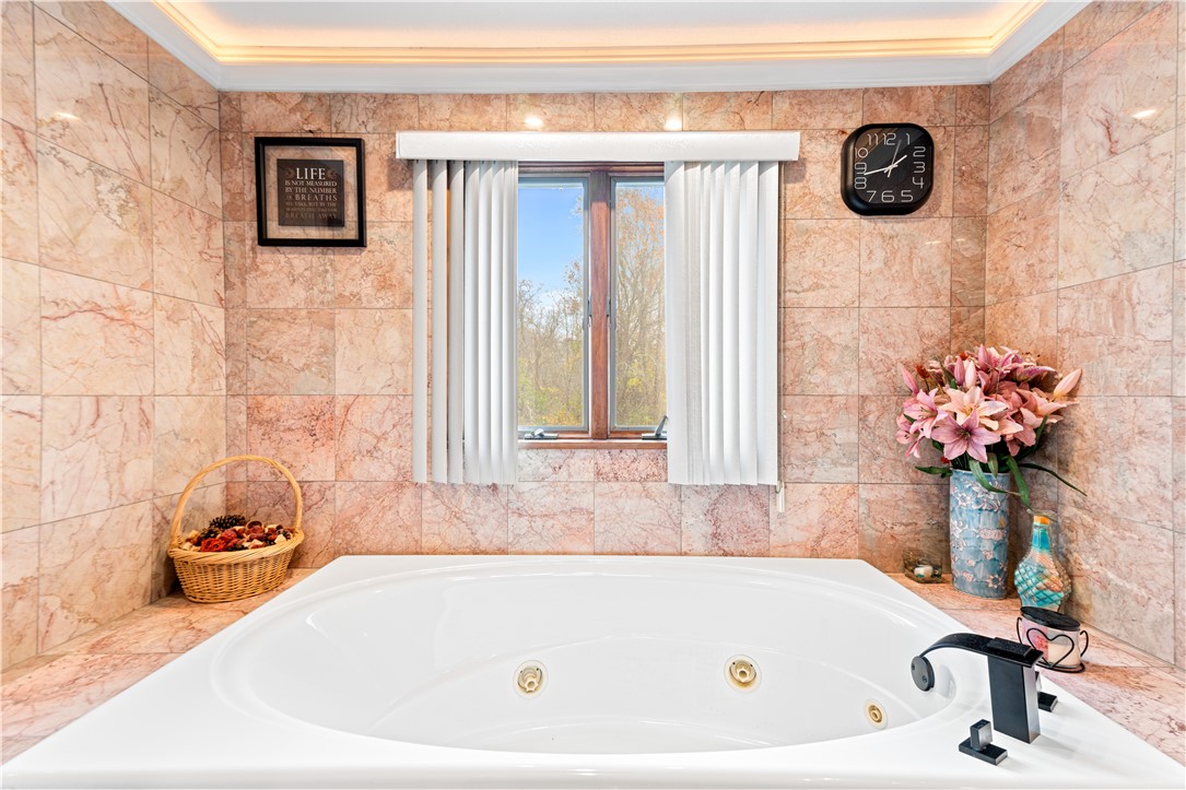 642 Greenville Road North Smithfield, RI 02896 - Photo 19 of 47