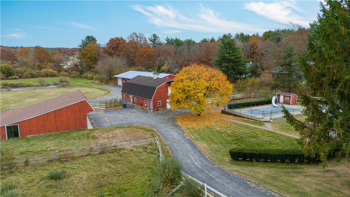 642 Greenville Road North Smithfield, RI 02896 - Photo 8 of 47