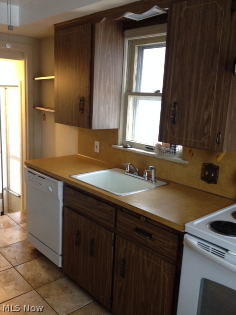4165 Wyncote Road South Euclid, OH 44121 - Photo 4 of 16