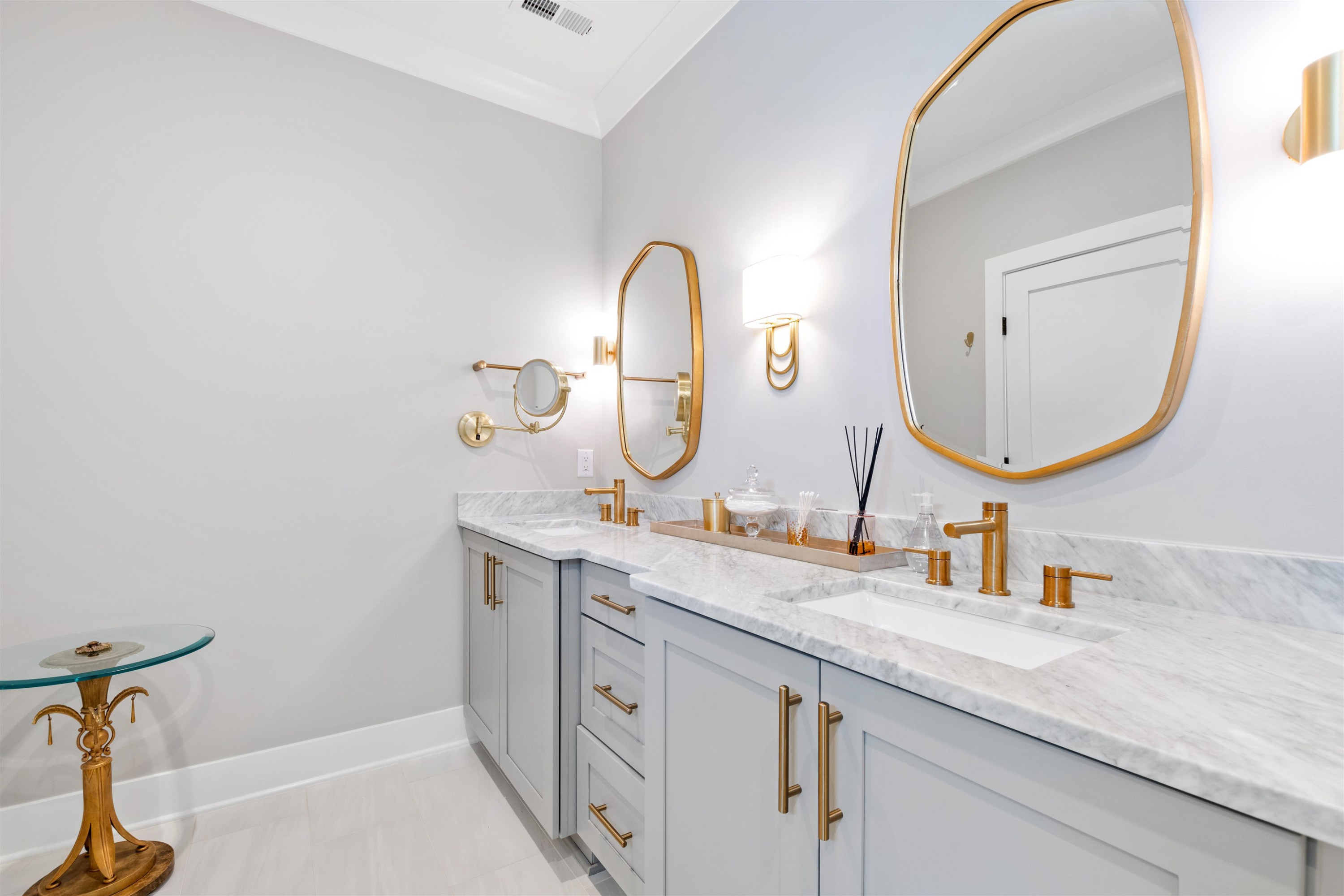 910 Oberlin Road, Unit 103 Raleigh, NC 27605 - Photo 22 of 47 Photo 22