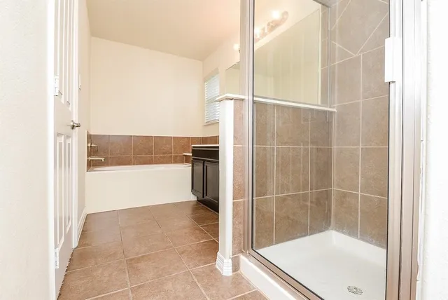 a bathroom with a tub