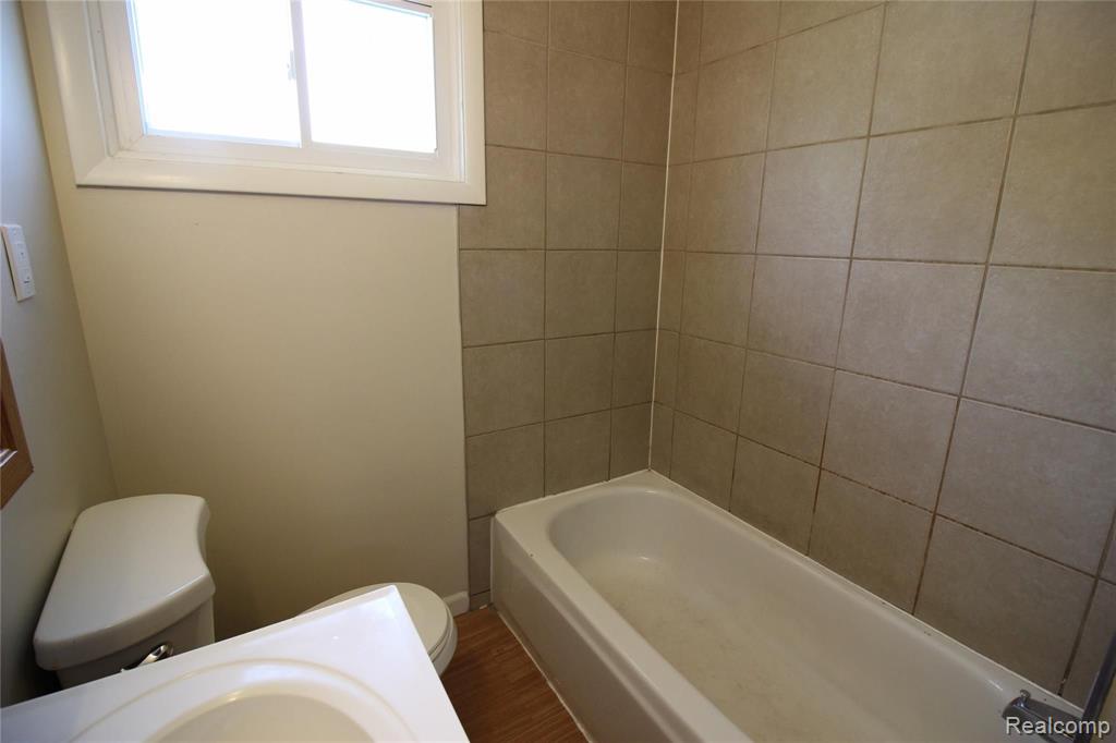 6320 Central Street Romulus, MI 48174 - Photo 12 of 15