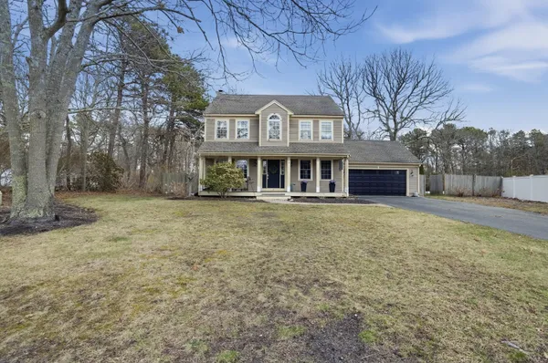 $750,000 | 3 Dover Lane, Buzzards Bay, MA 02532