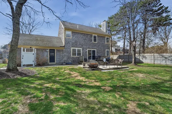 $750,000 | 3 Dover Lane, Buzzards Bay, MA 02532