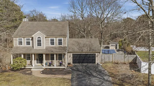 $750,000 | 3 Dover Lane, Buzzards Bay, MA 02532
