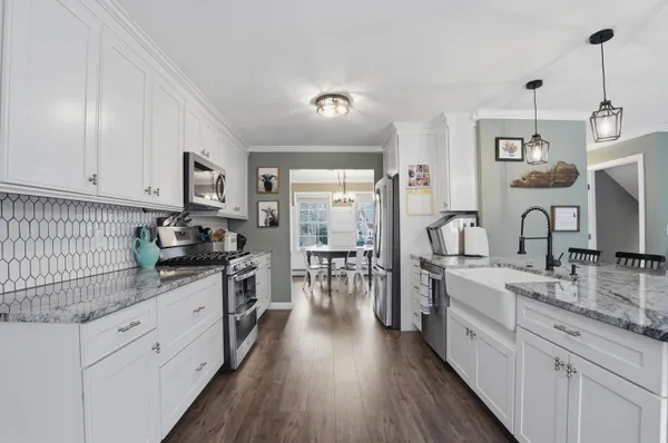 $750,000 | 3 Dover Lane, Buzzards Bay, MA 02532