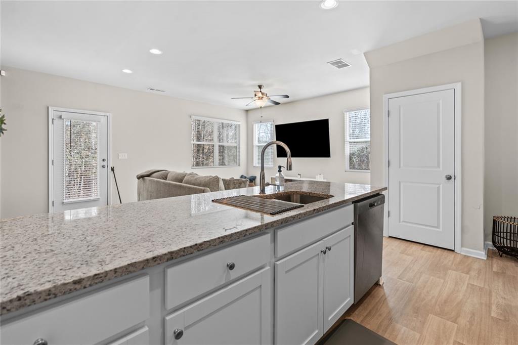 2830 Ridgeview Drive Atlanta, GA 30331 - Photo 10 of 26