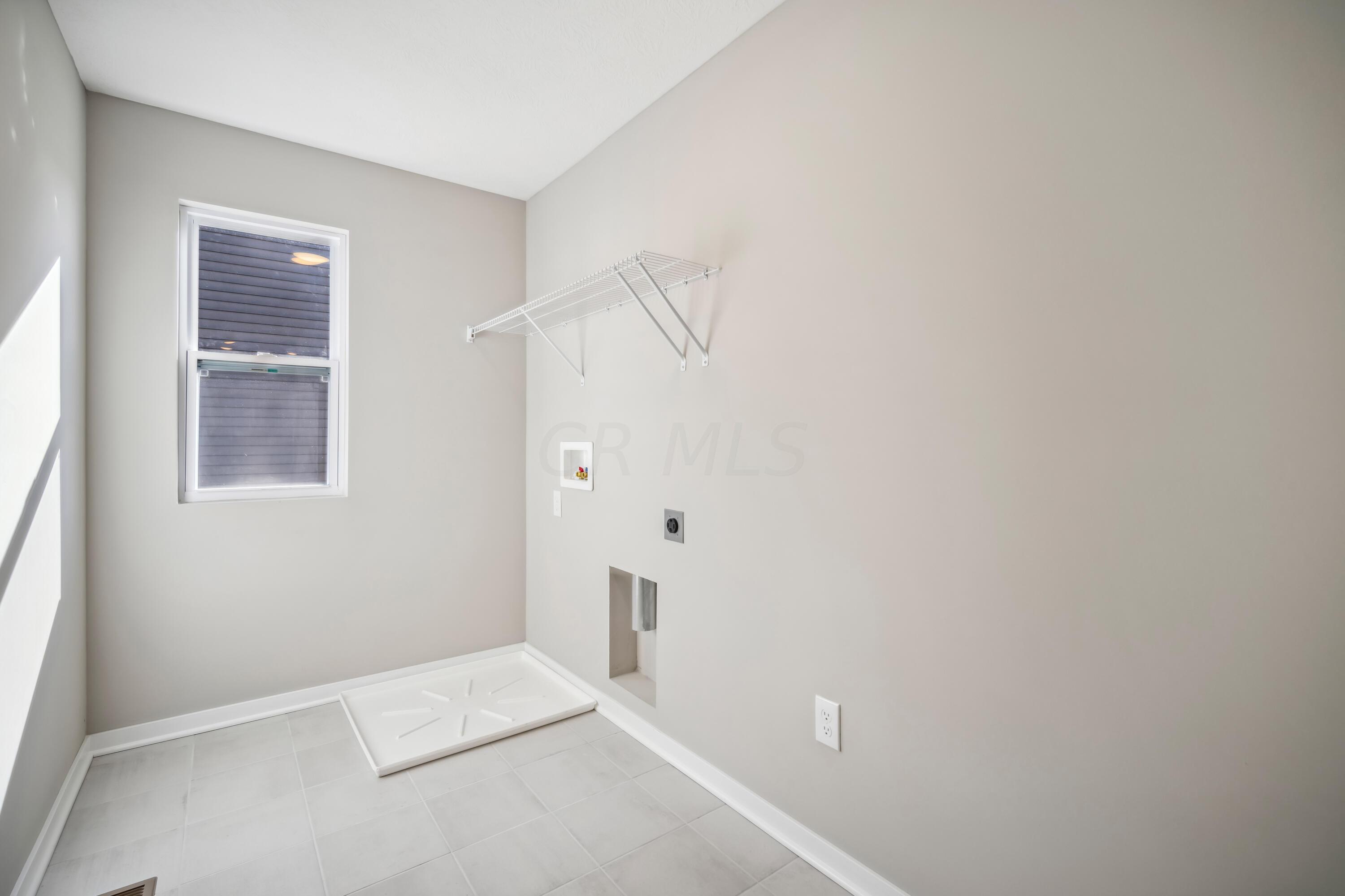 59 Chambers Bay Road Commercial Point, OH 43116 - Photo 26 of 42 Laundry Room