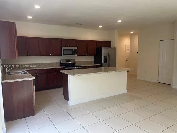 $4,250 | 191 Southeast 35 Avenue, Homestead, FL 33033