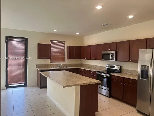 $4,250 | 191 Southeast 35 Avenue, Homestead, FL 33033