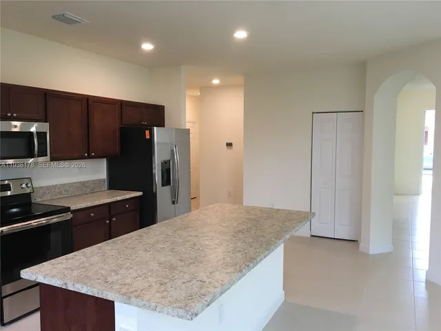 $4,200 | 191 Southeast 35 Avenue, Homestead, FL 33033