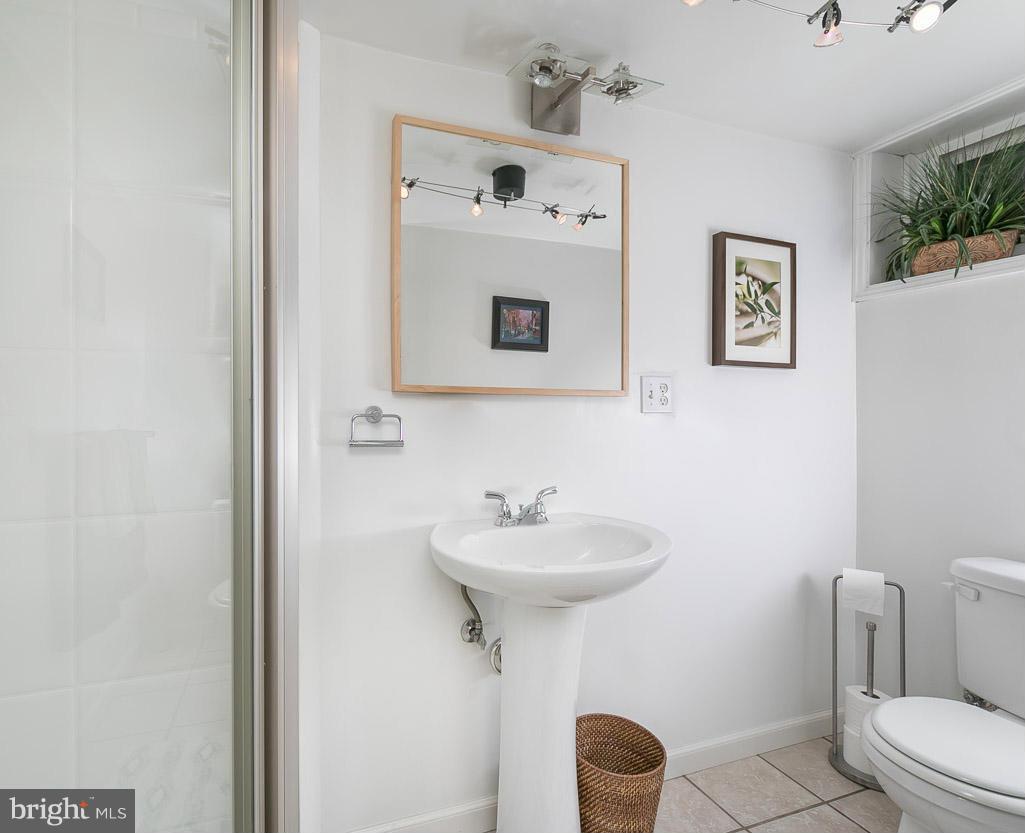340 Greenlow Road Catonsville, MD 21228 - Photo 27 of 30 Bath