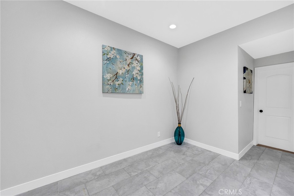 404 East Kingsley Avenue Pomona, CA 91767 - Photo 17 of 48