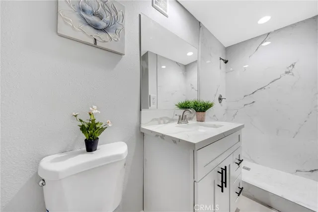 $989,000 | 404 East Kingsley Avenue, Pomona, CA 91767