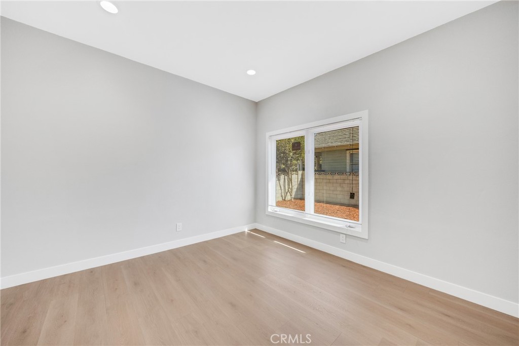 404 East Kingsley Avenue Pomona, CA 91767 - Photo 29 of 48