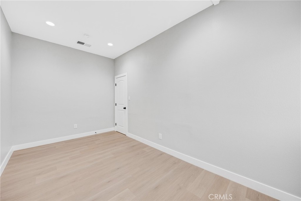 404 East Kingsley Avenue Pomona, CA 91767 - Photo 36 of 48