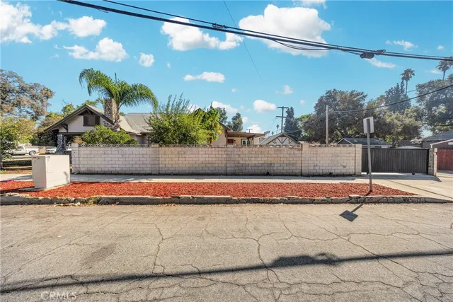 $989,000 | 404 East Kingsley Avenue, Pomona, CA 91767